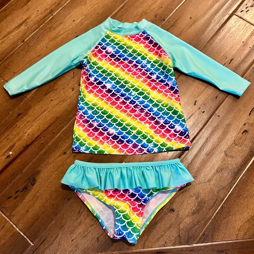 Colorful Mermaid Scale Kids Rashguard Set - Picture 3 of 4